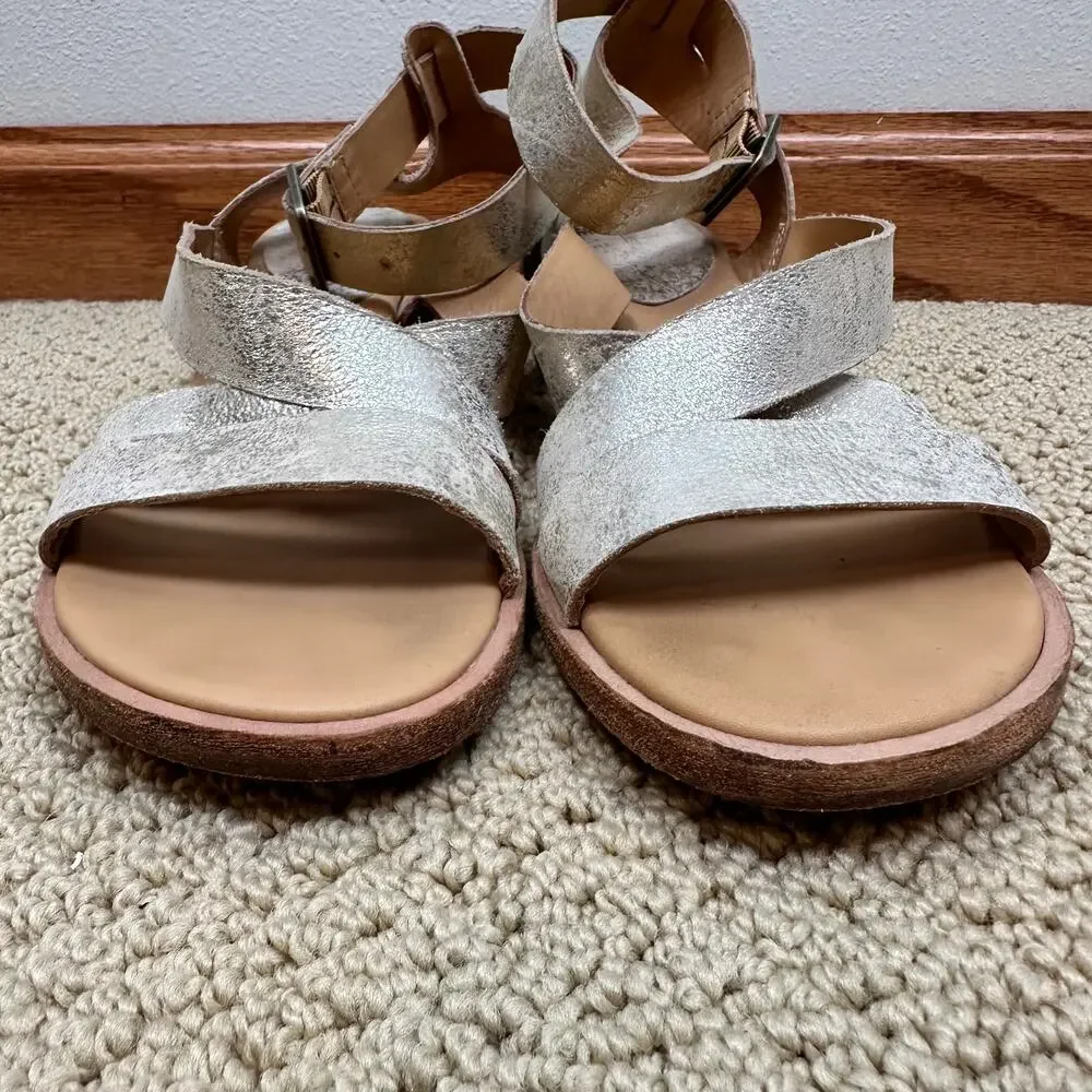 Kork Ease Marianna Metallic Gold Leather Ankle Strap Sandals Women's 9 Low Heel